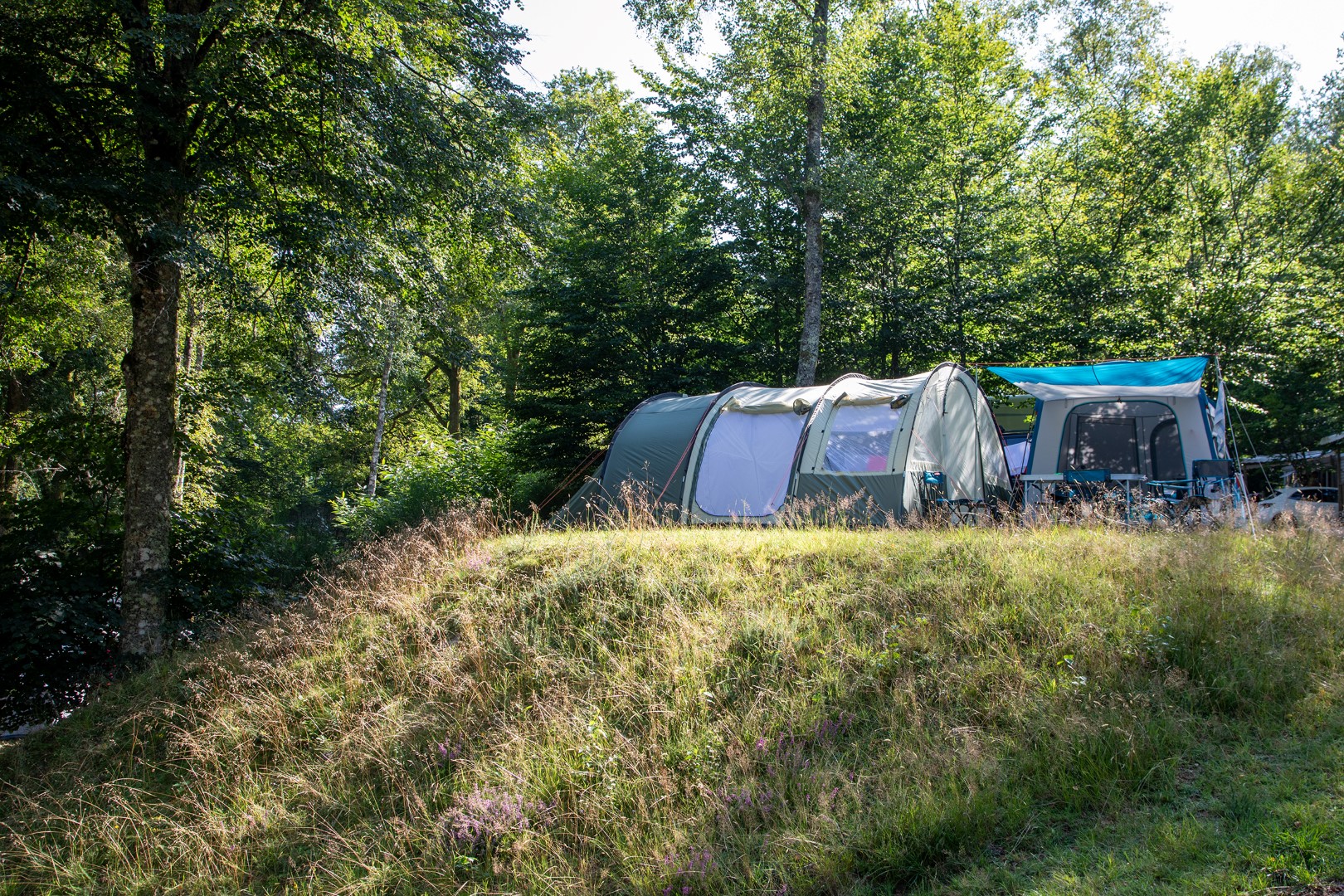 Forfait Confort (1 tente, caravane ou camping-car / 1 voiture / électricité 10A)